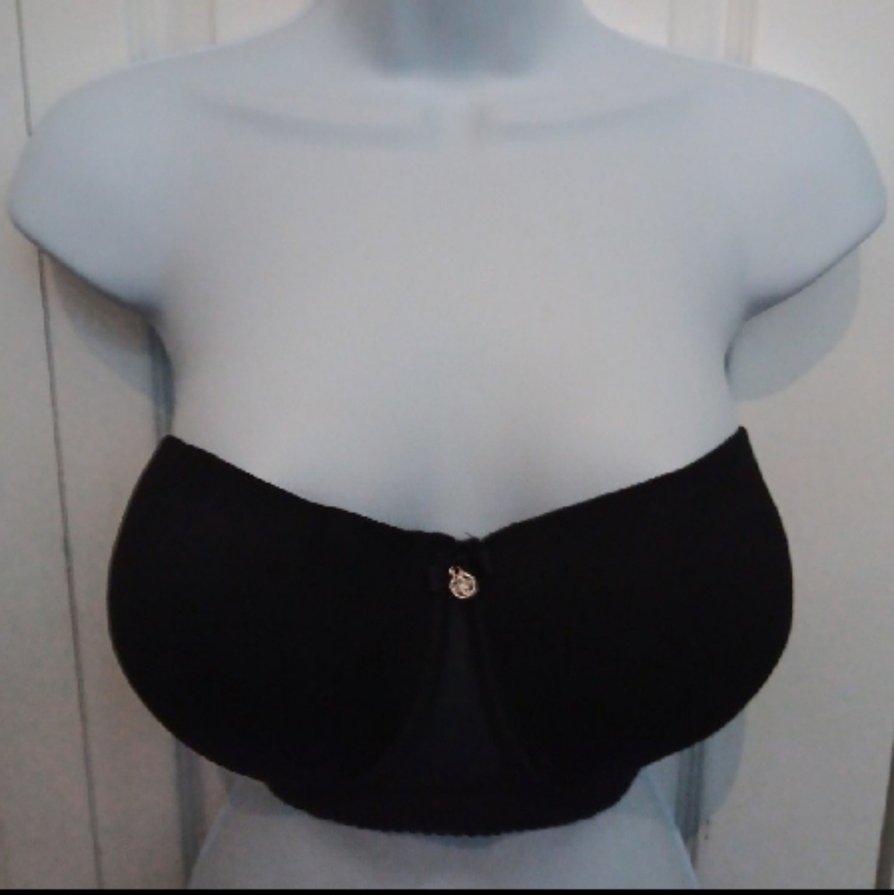 Black Fushia By Secret Lace Woman's Bra Size 42DD Black